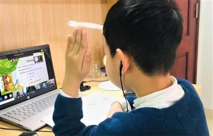 Các trường luôn sẵn sàng kích hoạt chế độ phòng thủ, chủ động triển khai học trực tuyến. Ảnh: Baochinhphu.vn