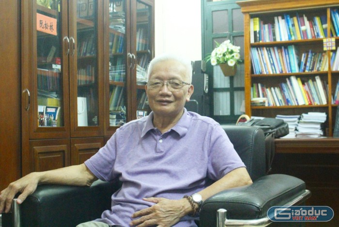 Tiến sĩ Nguyễn Tùng Lâm khẳng định, kinh tế xã hội của một đất nước chỉ có thể phát triển khi có một nền giáo dục chất lương. (Ảnh: Phạm Minh)