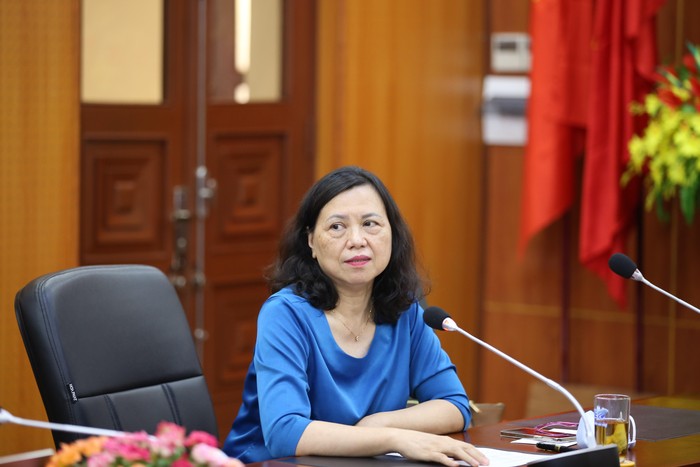 Bà Nguyễn Thị Kim Thanh – Phó Tổng thư ký Hiệp hội Quỹ Tín dụng Nhân dân phát biểu tại Hội thảo.
