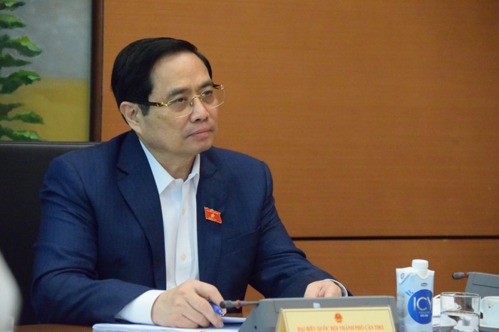 Thủ tướng Phạm Minh Chính tham dự phiên thảo luận tại tổ đại biểu Quốc hội.