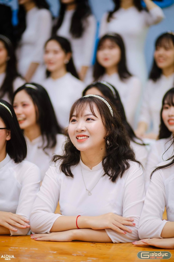 Đinh Thị Kim Ngân – học sinh lớp 12C3 – Trường Trung học phổ thông chuyên Phan Bội Châu là thủ khoa toàn quốc khối C. (Ảnh: NVCC)