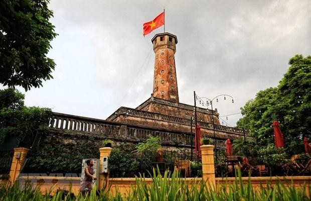 Cờ đỏ sao vàng tung bay trên đỉnh Cột cờ Hà Nội chào mừng 76 năm Quốc khánh 2/9.