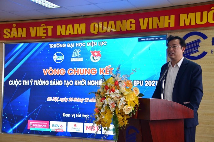 Tiến sĩ Phạm Hồng Quất - Cục trưởng Cục Phát triển thị trường và doanh nghiệp khoa học và công nghệ - Bộ Khoa học và Công nghệ phát biểu tại cuộc thi.