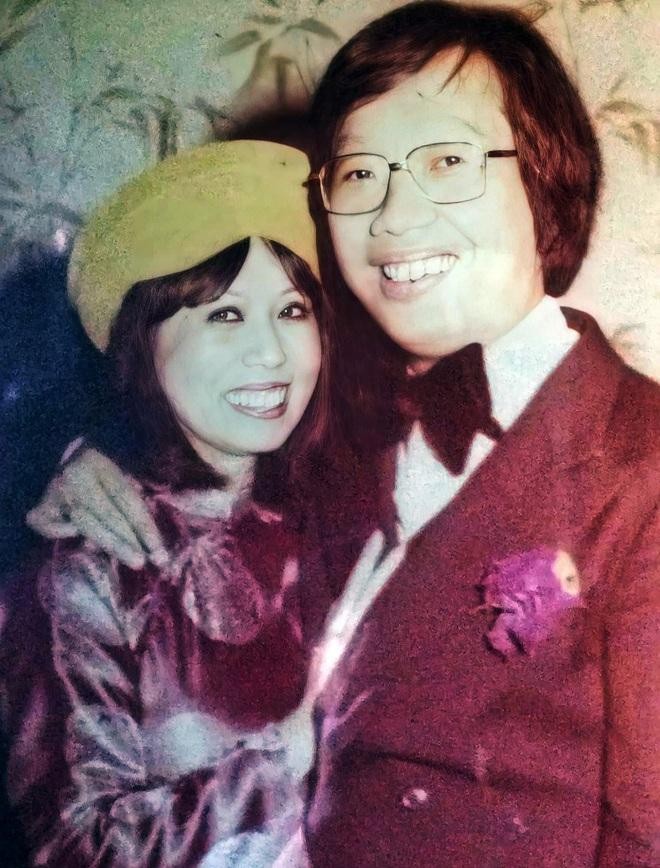 Ảnh cưới năm 1978 của Giáo sư Trần Quang Hải và danh ca Bạch Yến. (Ảnh: https://tranquanghai1944.com)