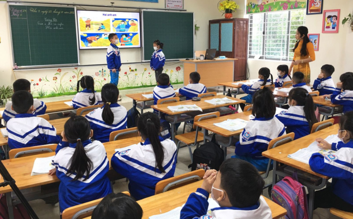Bước vào năm học mới, trước diễn biến phức tạp của dịch bệnh, các trường học ở Hà Tĩnh kết hợp linh hoạt hình thức dạy học trực tiếp, trực tuyến, dạy học qua truyền hình và các hình thức khác. Ảnh: Sở Giáo dục và Đào tạo Hà Tĩnh