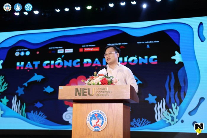 Anh Trần Quang Hưng - Phó chủ tịch Trung ương Hội Sinh viên Việt Nam phát biểu chúc mừng. (Ảnh:NTCC)