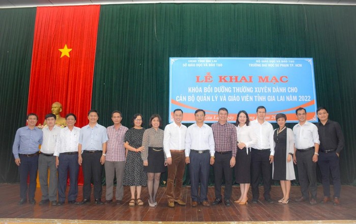Trường Đại học Sư phạm Thành phố Hồ Chí Minh phối hợp với Trường Cao đẳng Sư phạm Gia Lai tổ chức bồi dưỡng chuyên đề cho cán bộ quản lý và giáo viên trên địa bàn.