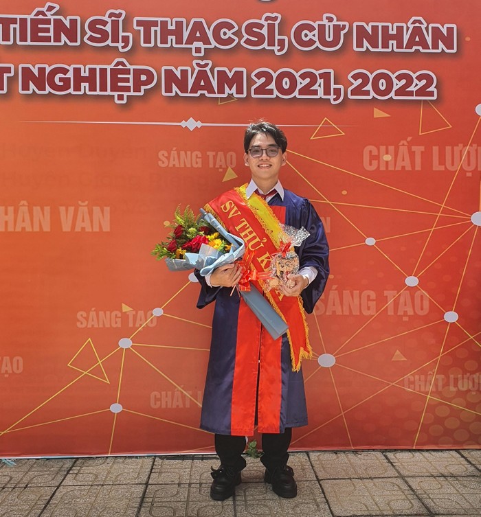 Hoàng Tuấn Đức đã trở thành thủ khoa ngành Sư phạm Vật lý của Trường Đại học Sư phạm Thành phố Hồ Chí Minh. (Ảnh: NVCC)