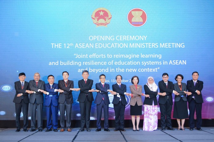 Phó Thủ tướng gửi gắm niềm tin, những người đứng đầu ngành Giáo dục các nước ASEAN sẽ cùng nhau xây dựng và thực thi chính sách giáo dục đúng đắn, hiệu quả. (Ảnh: Bộ Giáo dục và Đào tạo)
