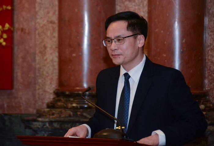 Phó Giáo sư, Tiến sĩ Lục Huy Hoàng phát biểu chia sẻ tại buổi lễ. Ảnh: Bộ Giáo dục và Đào tạo