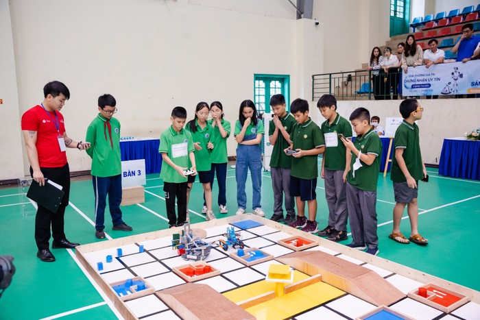 Các em học sinh có nhiều trải nghiệm thú vị tại cuộc thi RoboEdu 2023.