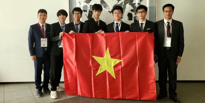 Cả 5 học sinh Việt Nam đều đạt huy chương Olympic Vật lý quốc tế 2023.