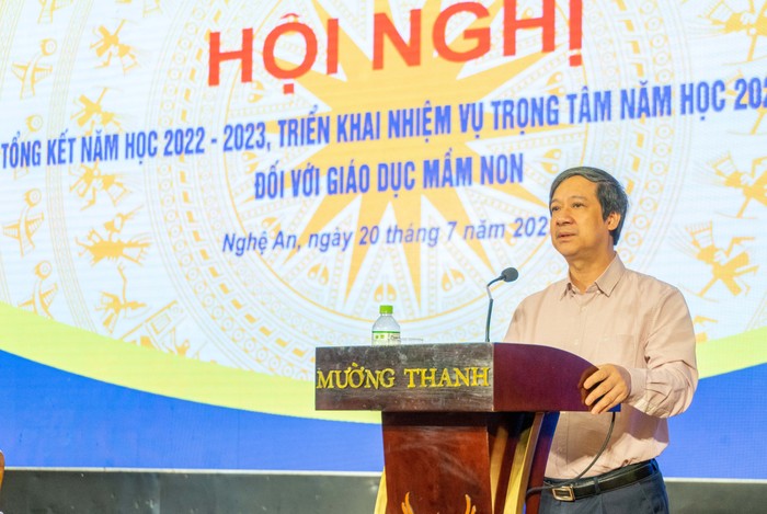 Bộ trưởng Nguyễn Kim Sơn phát biểu tại Hội nghị. Ảnh: Bộ Giáo dục và Đào tạo