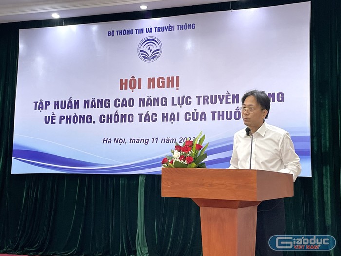 Ông Hồ Hồng Hải, Phó Vụ trưởng Vụ Pháp Chế, Bộ Thông tin và Truyền thông phát biểu tại Hội nghị.