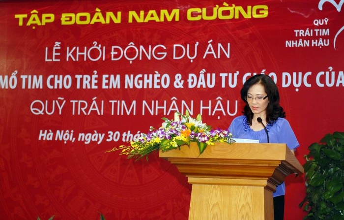 Bà Lê Thị Thúy Ngà phát biểu khởi động dự án