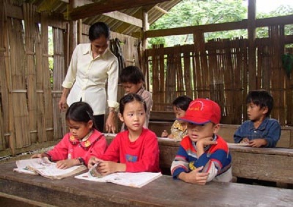 Giáo viên công tác ở miền núi mong mỏi được chuyển công tác về đồng bằng (Ảnh minh họa: Baotintuc.vn)