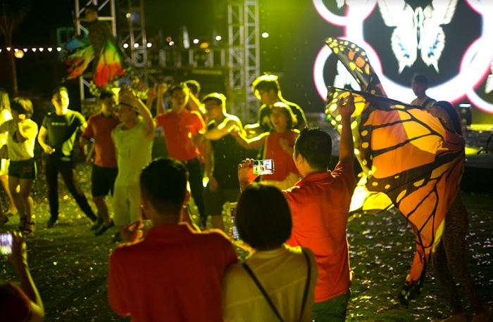 Một Cocobay sắc màu với những bữa tiệc âm thanh và ánh sáng sôi động.