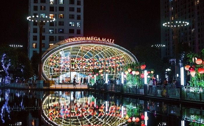 Vincom Mega Mall Times City lộng lẫy lên đèn đón Trung Thu.