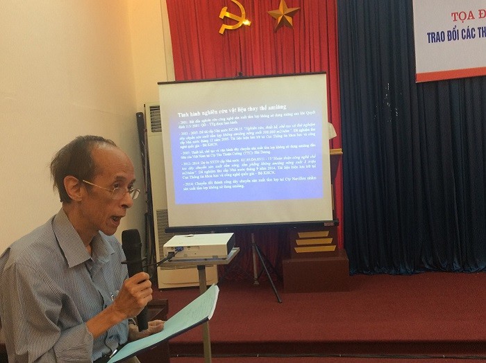 Ông Đỗ Quốc Quang – nguyên Viện phó Viện công nghệ, Bộ Công thương chia sẻ nghiên cứu và sản xuất tấm lợp không sử dụng Amiang tại Việt Nam.