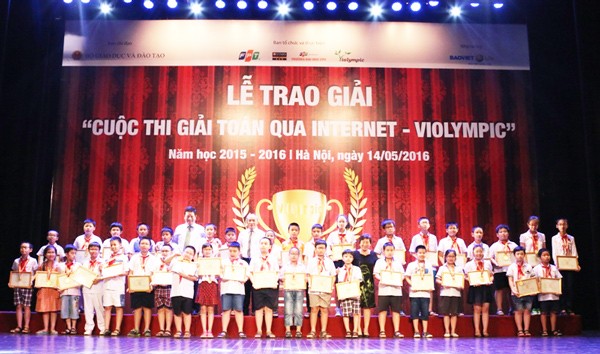 Các em học sinh tham gia cuộc thi giải toán qua mạng - violimpic (Ảnh minh họa: baogialai.com.vn).
