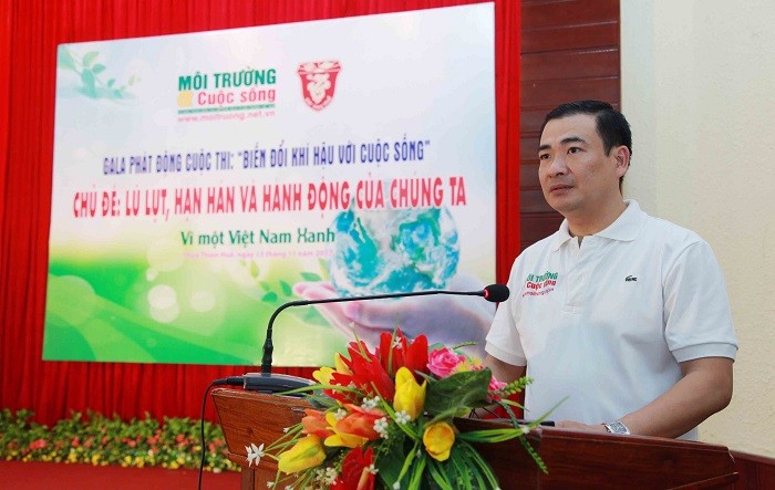 Ông Nguyễn Văn Toàn – Tổng biên tập Tạp chí Môi trường và Cuộc sống, Trưởng ban Tổ chức Cuộc thi phát biểu tại chương trình gala.