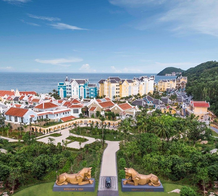 Khu nghỉ dưỡng JW Marriott Phu Quoc Emerald Bay ngày nay được xây dựng hiện đại, tiện nghi.