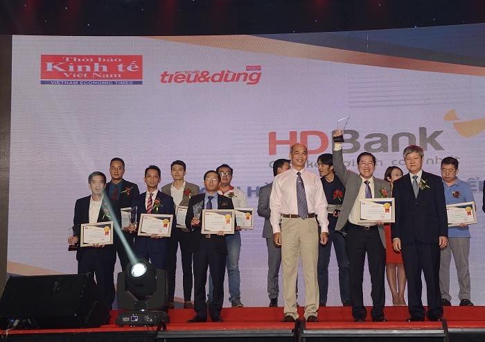 HDBank được bình chọn là Ngân hàng phục vụ doanh nghiệp vừa và nhỏ tốt nhất.