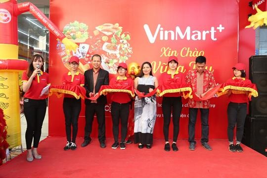 Đồng loạt 15 cửa hàng VinMart+ được khai trương trong cùng 1 ngày tại Vũng Tàu.