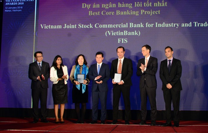 VietinBank vinh dự nhận giải thưởng Dự án Ngân hàng lõi tốt nhất.