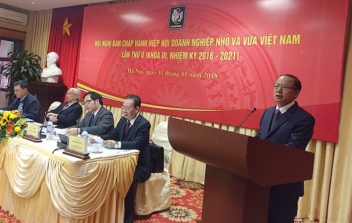 Đại biểu phát biểu ý kiến tại Hội nghị ban chấp hành Hiệp hội doanh nghiệp nhỏ và vừa Việt Nam lần thứ II (Ảnh: An Nhiên).