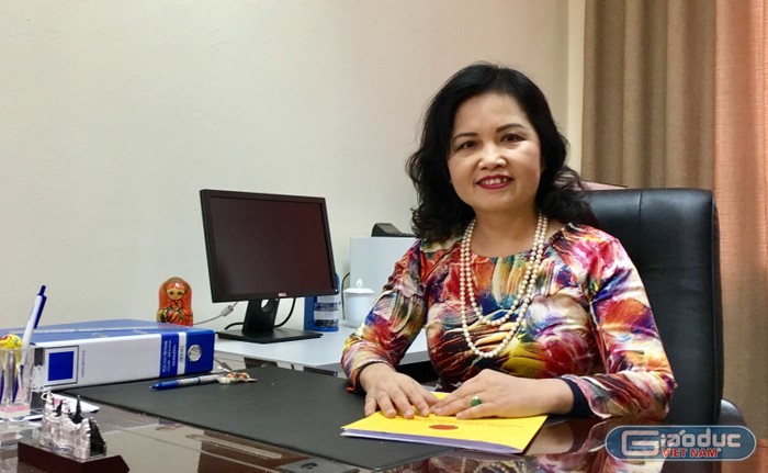 Phó giáo sư, Tiến sĩ Đặng Thị Thanh Huyền.