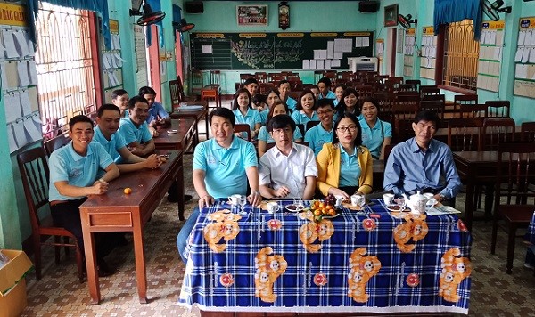 Những học sinh của lớp 12C10 Trường trung học phổ thông Huỳnh Thúc Kháng (Ảnh: tác giả cung cấp).