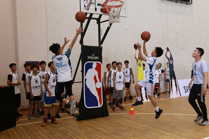 Phong trào bóng rổ trở nên phổ biến hơn từ khi Sữa Cô Gái Hà Lan giới thiệu chương trình Jr. NBA đến Việt Nam năm 2014.