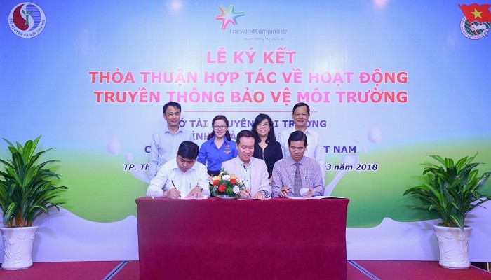 Ký kết hợp tác giữa Sở Tài Nguyên Môi Trường, Tỉnh Đoàn tỉnh Bình Dương và Công ty FrieslandCampina Việt Nam.
