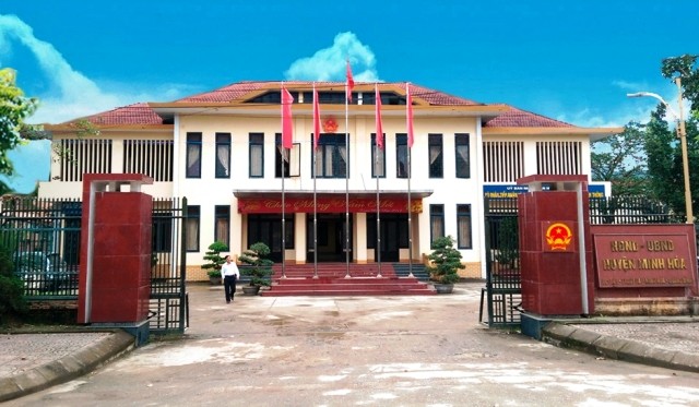 Trụ sở Ủy ban nhân dân huyện Minh Hóa, nơi ông Nhân từng tiếp nhận và tuyển dụng nhiều lao động trái quy định thời (Ảnh: Thủy Phan).