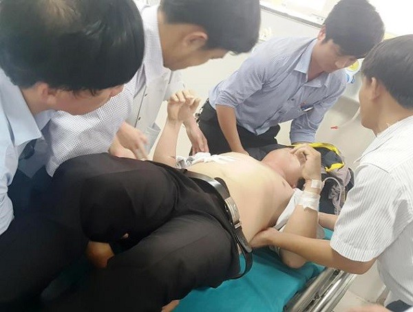 Thầy T. hiện đang được cấp cứu tại Bệnh viện Việt Nam – Cu Ba Đồng Hới.