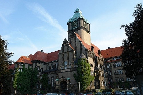 Tòa nhà của Viện Khoa học Kinh tế, TU Dresden (Ảnh: tác giả cung cấp).