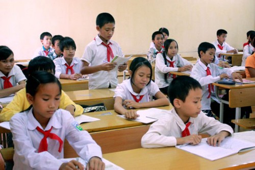Thi tuyển sinh vào lớp 6 không phải thi tuyển (Ảnh minh họa: doisongphapluat.com).