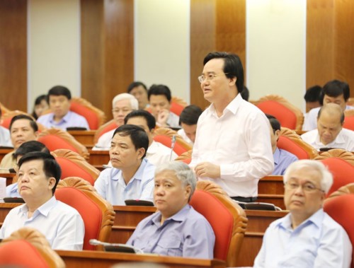 Bộ trưởng Phùng Xuân Nhạ phát biểu tại Hội nghị lần thứ 7 Ban chấp hành Trung ương Đảng (khóa XII).