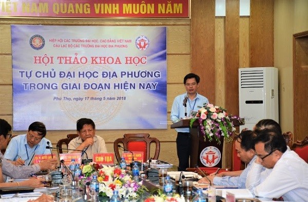 Tiến sĩ Trịnh Thế Truyền – Hiệu trưởng Trường đại học Hùng Vương phát biểu chào mừng Hội thảo.
