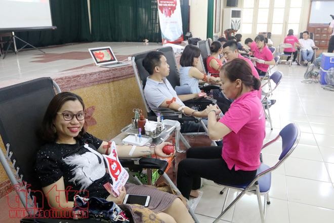 Gương mặt hạnh phúc của cựu học viên Nguyễn Ngọc Anh tham gia hiến máu.