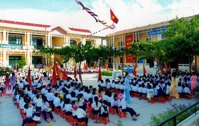 Một ngôi trường đạt chuẩn quốc gia (Ảnh minh họa từ baochinhphu.vn).