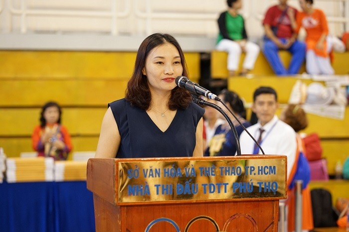 Bà Nguyễn Thị Kim Phượng – Giám đốc Marketing ngành hàng Sữa Bột Vinamilk phát biểu truyền cảm hứng.