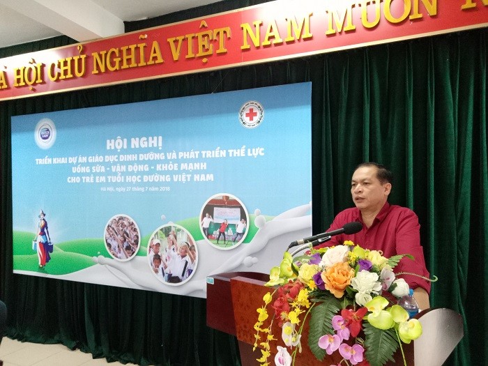 Ông Trần Quốc Hùng - Phó Chủ Tịch Trung ương Hội Chữ Thập Đỏ phát biểu tại Hội nghị.