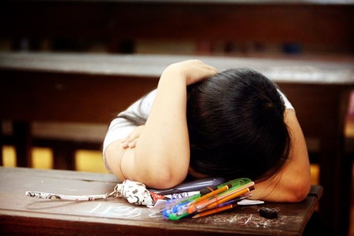 Tâm lý buồn bã khi thi trượt đại học (Ảnh minh họa: vietnamnet.vn).