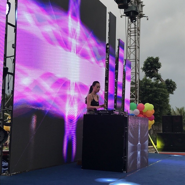 DJ Tit - cô nàng DJ đình đám nhất Việt Nam.