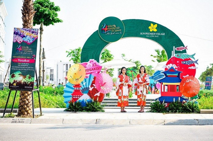 Lễ hội Yosakoi thu hút du khách bởi những, trang phục sắc màu của đất nước mặt trời mọc.