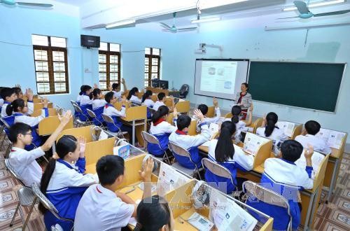 Có phải giáo dục Việt Nam dạy học sinh chỉ để đi thi? (Ảnh minh họa: TTXVN).