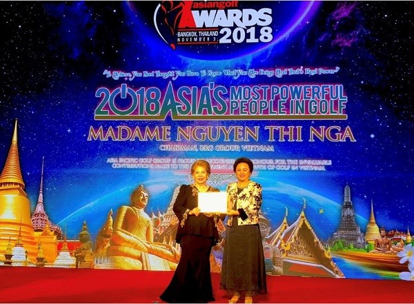 Madame Nguyễn Thị Nga, Chủ tịch Tập đoàn BRG được vinh danh trong danh sách “Những người quyền lực trong ngành golf khu vực Châu Á” tại Hội nghị Châu Á Thái Bình Dương 2018.