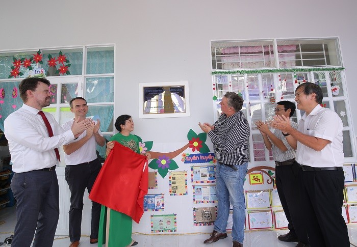 Trường mầm non Phú Bình bao gồm 3 phòng học, sẽ đón nhận được hơn 80 em học sinh.